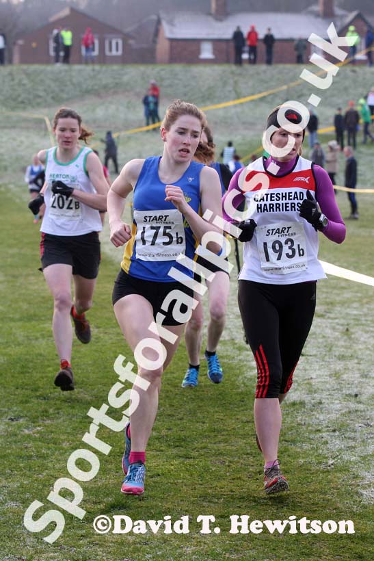 Birtley and Gateshead 2nd leg senior women Durham Cathedral Relays. Photo: David T. Hewitson/Sports for All Pics